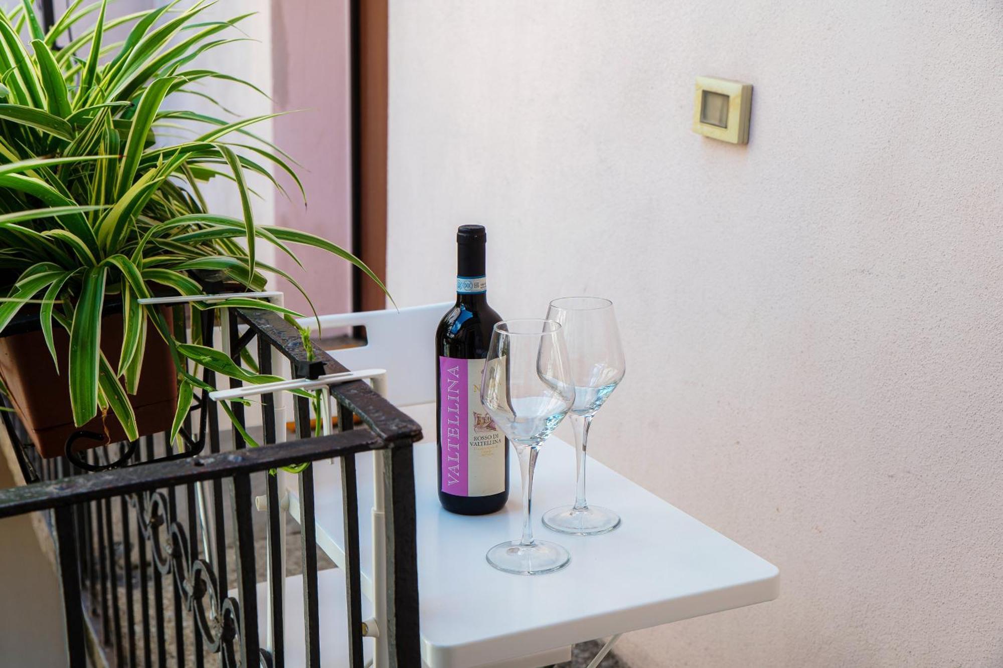 Casa Giulini - The House Of Travelers Apartamento Como Exterior foto